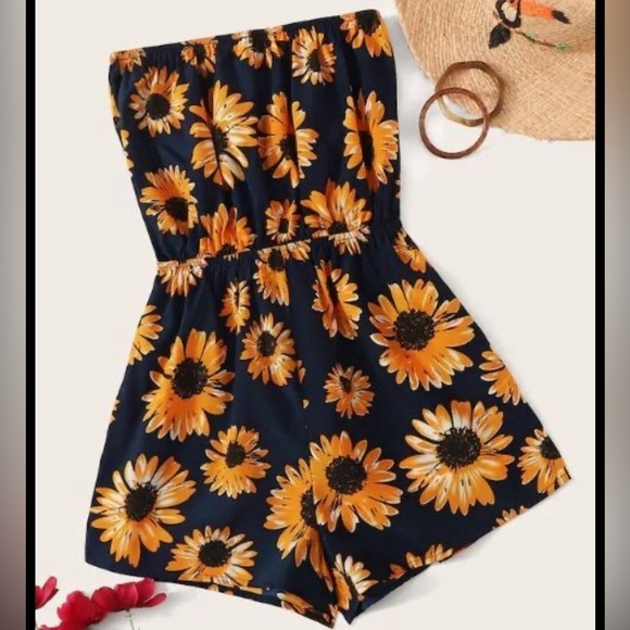 SHEIN Pants - Shein 3X Navy Sunflower Print Tube Romper